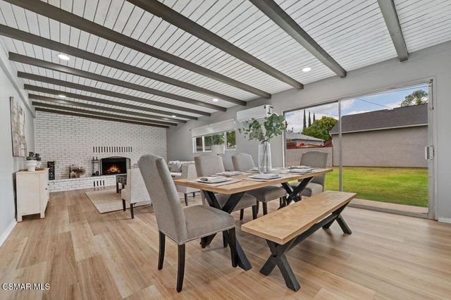 18324 Erwin Street, Tarzana, CA 91335