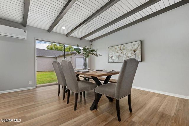 18324 Erwin Street, Tarzana, CA 91335