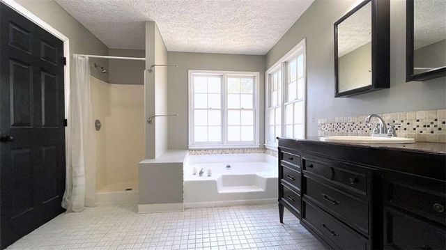 104 Paces Lakes Ridge, Dallas, GA 30157