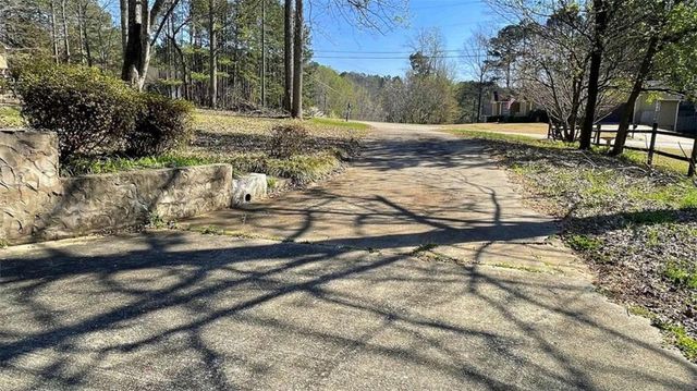 104 Paces Lakes Ridge, Dallas, GA 30157