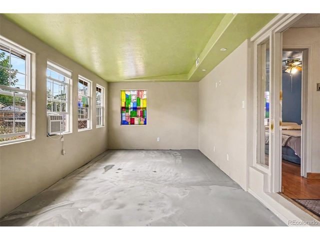 1748 Nome St, Aurora, CO 80010