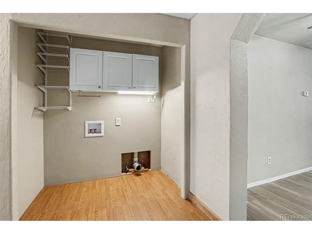 1748 Nome St, Aurora, CO 80010