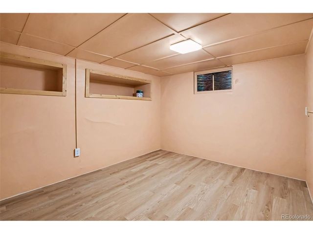 1748 Nome St, Aurora, CO 80010