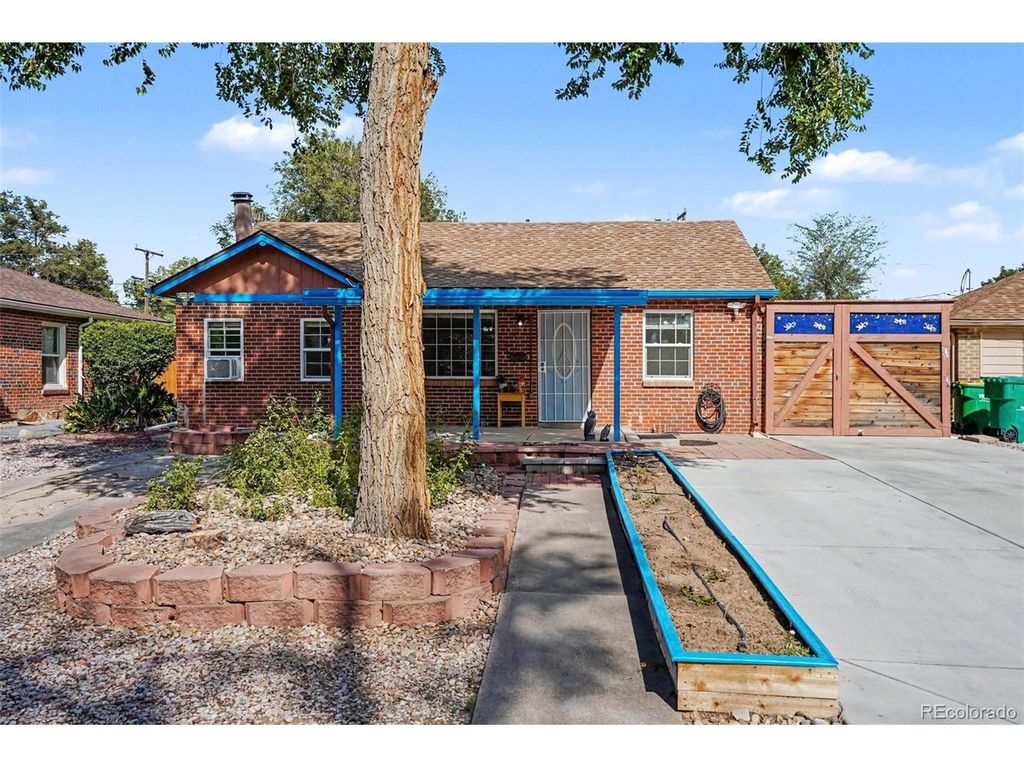 1748 Nome St, Aurora, CO 80010