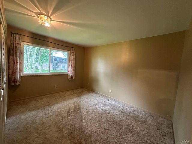 101 Provincial Court 48, Saginaw, MI 48638