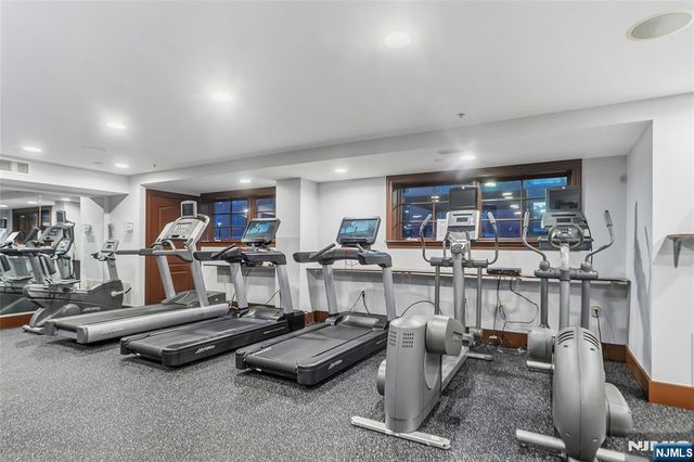 22 Ave At Port Imperial 504, West New York, NJ 07093