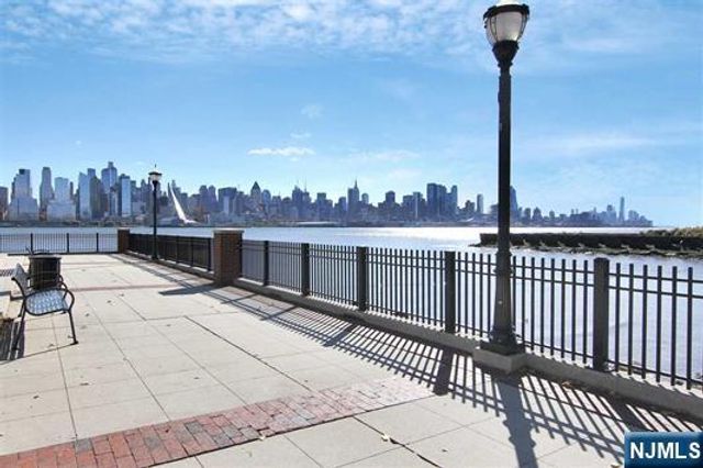 22 Ave At Port Imperial 504, West New York, NJ 07093