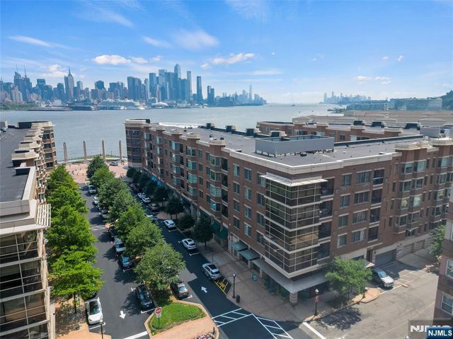22 Ave At Port Imperial 504, West New York, NJ 07093