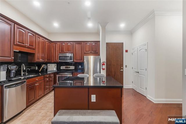 22 Ave At Port Imperial 504, West New York, NJ 07093