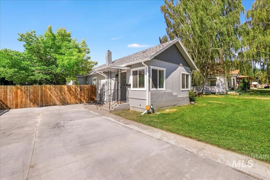 610 E 1st Ave, Jerome, ID 83338