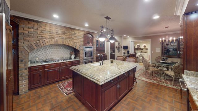 1003 Oakwood Dr, Wynne, AR 72396