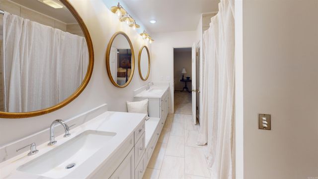 1003 Oakwood Dr, Wynne, AR 72396