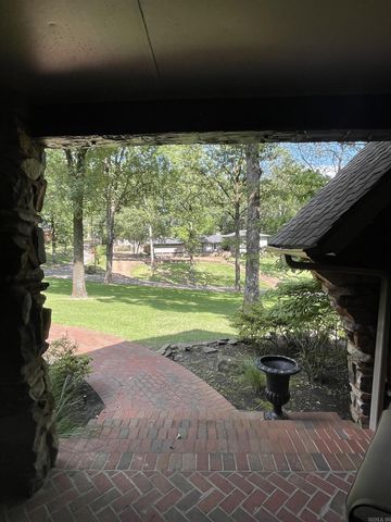 1003 Oakwood Dr, Wynne, AR 72396