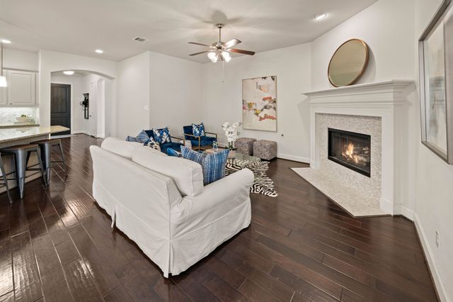 1019 Ivy Charm Way, Arlington, TX 76005