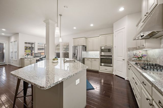 1019 Ivy Charm Way, Arlington, TX 76005