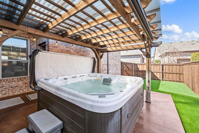 1019 Ivy Charm Way, Arlington, TX 76005