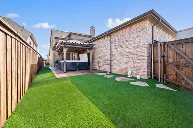 1019 Ivy Charm Way, Arlington, TX 76005