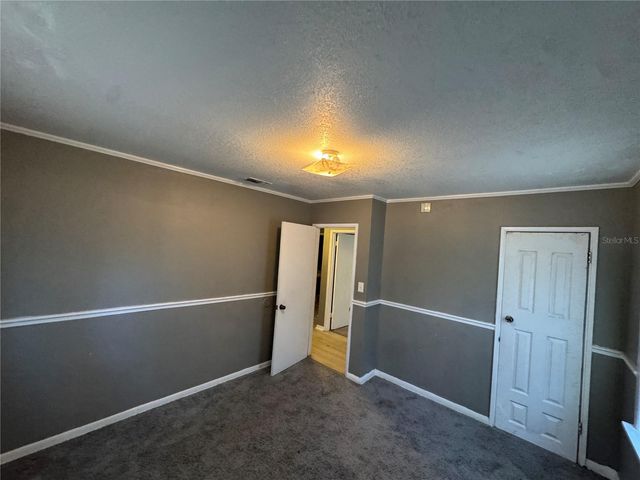 2107 E CRAWFORD STREET, Tampa, FL 33610