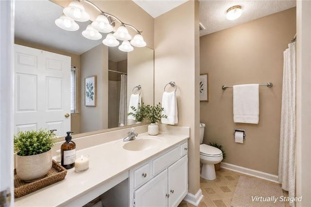 3941 Memorial Parkway NW, Kennesaw, GA 30152