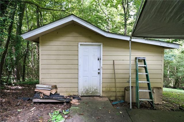 3941 Memorial Parkway NW, Kennesaw, GA 30152