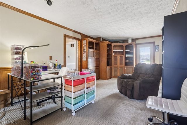 1957 Henn Hyde Road NE, Howland, OH 44484