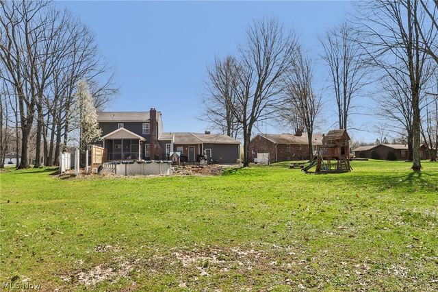 1957 Henn Hyde Road NE, Howland, OH 44484
