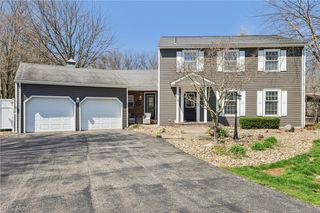 1957 Henn Hyde Road NE, Howland, OH 44484