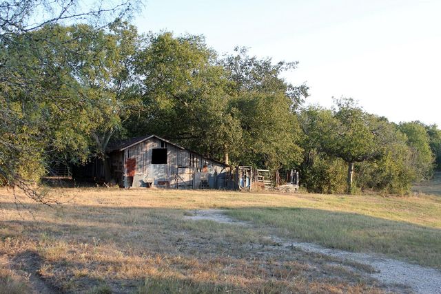 11445 Fm 1854, Dale, TX 78616