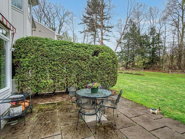 72 Chickadee Circle, South Burlington, VT 05403