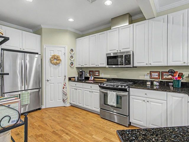 72 Chickadee Circle, South Burlington, VT 05403