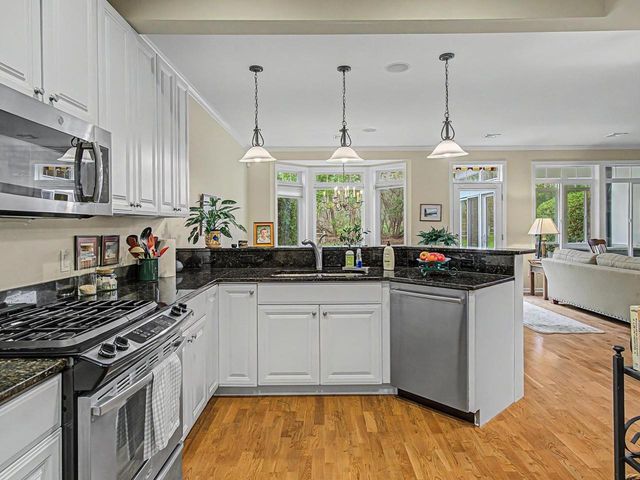 72 Chickadee Circle, South Burlington, VT 05403