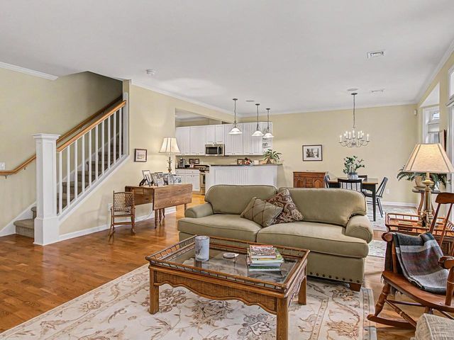 72 Chickadee Circle, South Burlington, VT 05403