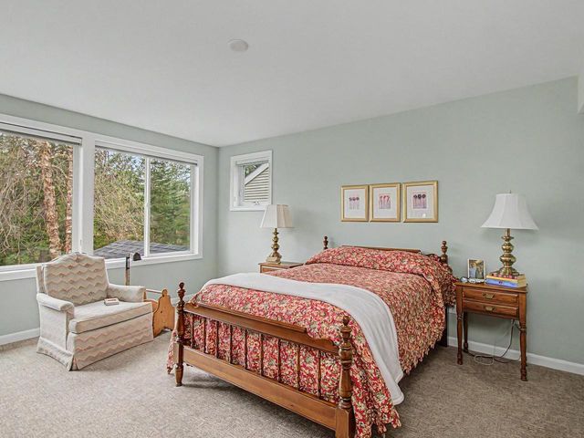 72 Chickadee Circle, South Burlington, VT 05403