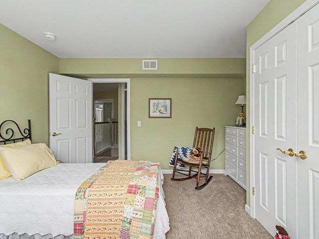 72 Chickadee Circle, South Burlington, VT 05403