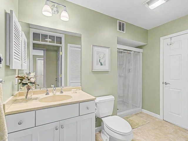 72 Chickadee Circle, South Burlington, VT 05403
