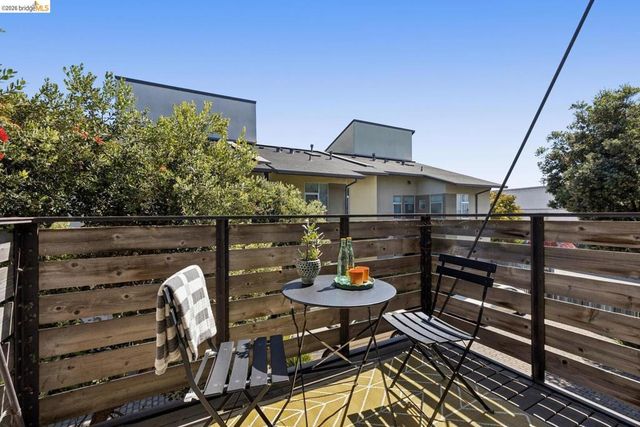 2830 Mandela PKWY, Oakland, CA 94608