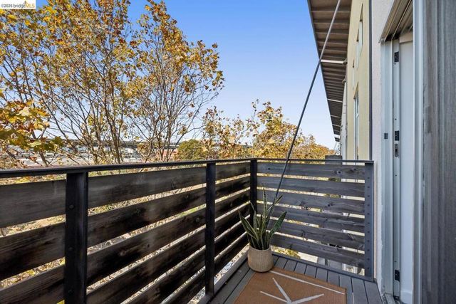 2830 Mandela PKWY, Oakland, CA 94608