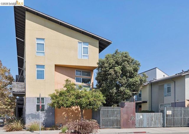 2830 Mandela PKWY, Oakland, CA 94608