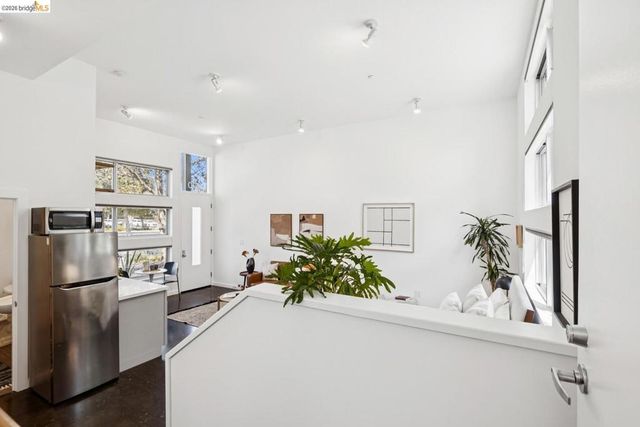 2830 Mandela PKWY, Oakland, CA 94608