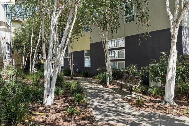 2830 Mandela PKWY, Oakland, CA 94608