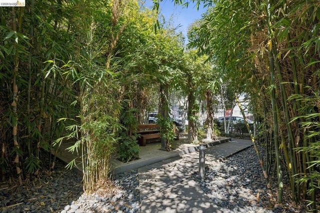 2830 Mandela PKWY, Oakland, CA 94608