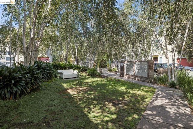2830 Mandela PKWY, Oakland, CA 94608