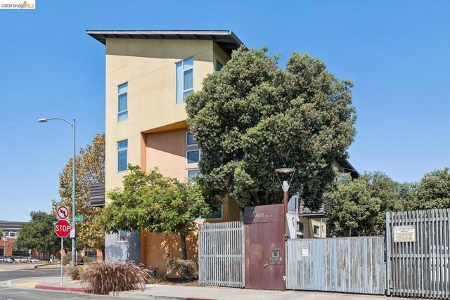 2830 Mandela PKWY, Oakland, CA 94608