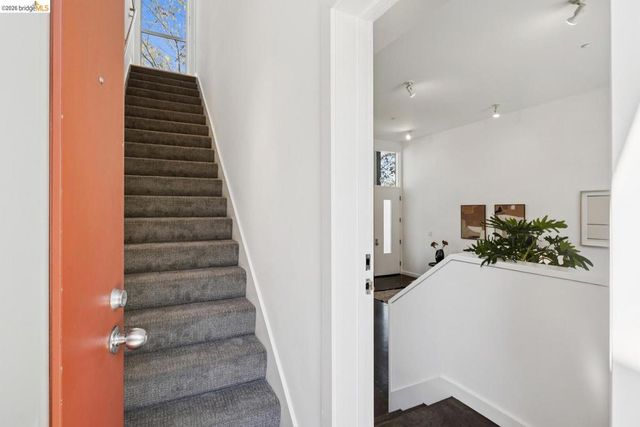 2830 Mandela PKWY, Oakland, CA 94608