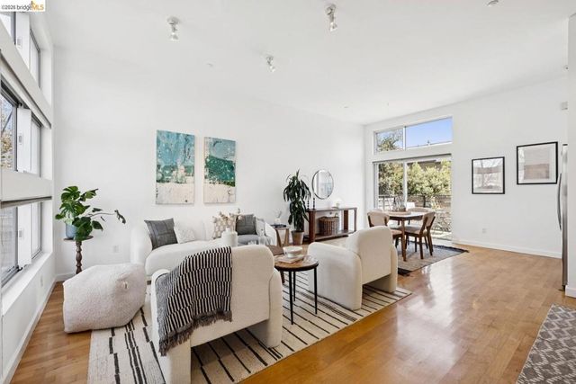 2830 Mandela PKWY, Oakland, CA 94608