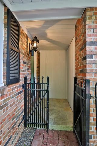 1000 Schwarz Road, Edwardsville, IL 62025
