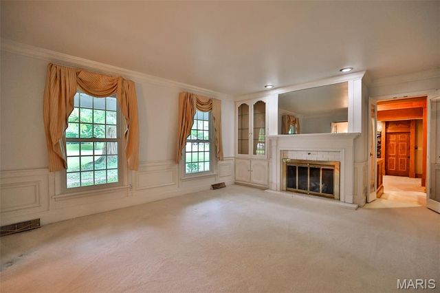 1000 Schwarz Road, Edwardsville, IL 62025