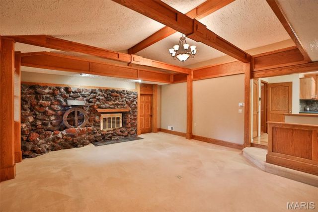 1000 Schwarz Road, Edwardsville, IL 62025