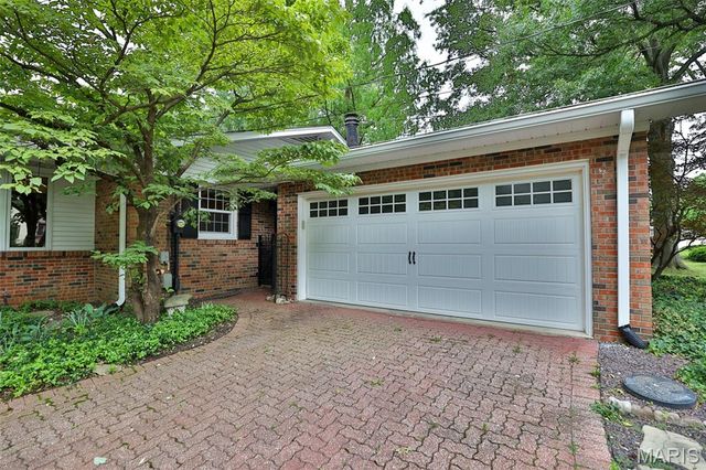 1000 Schwarz Road, Edwardsville, IL 62025