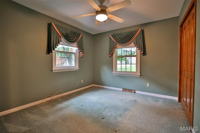 1000 Schwarz Road, Edwardsville, IL 62025